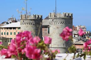 Acquario Genova 10 300mt From Sea Centre
