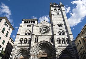 Acquario Genova12 300mt From Sea Centre