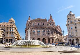 Acquario Genova12 300mt From Sea Centre