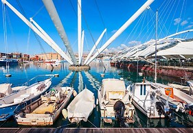 Acquario Genova12 300mt From Sea Centre