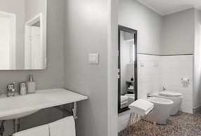 Acquario Genova12 300mt From Sea Centre