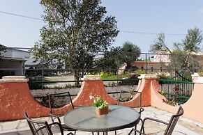 Central Apartments by Konnect, Ipsos