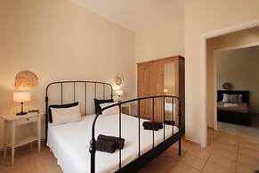 Central Apartments by Konnect, Ipsos