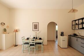 Central Apartments by Konnect, Ipsos