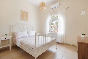 Central Apartments by Konnect, Ipsos