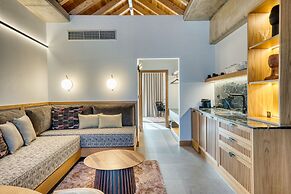 Capital Luxury Suites