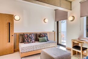 Capital Luxury Suites