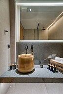 Capital Luxury Suites