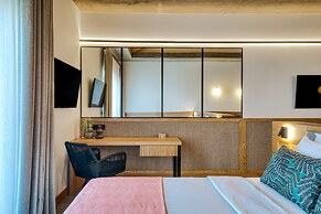 Capital Luxury Suites