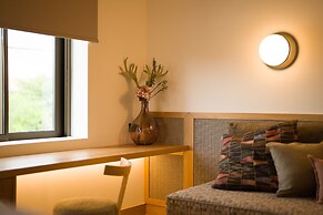 Capital Luxury Suites