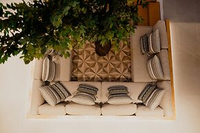 Capital Luxury Suites