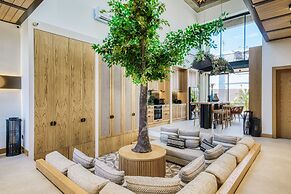 Capital Luxury Suites