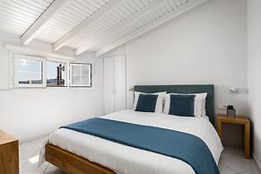 The Seaview Corner Apartments by Konnect, Ipsos