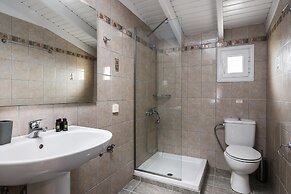 The Seaview Corner Apartments by Konnect, Ipsos