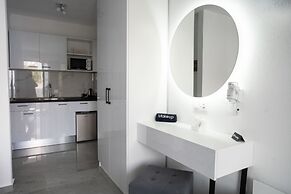 AEONIAN LUXURY SUITES