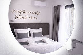 AEONIAN LUXURY SUITES