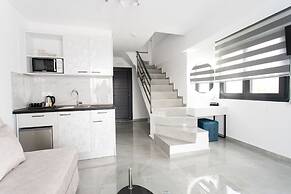 AEONIAN LUXURY SUITES