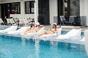 AEONIAN LUXURY SUITES