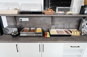 AEONIAN LUXURY SUITES