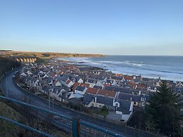 Zen Cottage, Seatown, Cullen