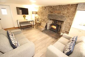 Zen Cottage, Seatown, Cullen