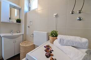 Sunny apartment with a Private Pool