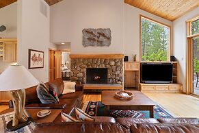 Glaze Meadow 376 3 Bedroom Home by RedAwning