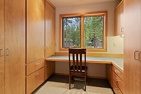 Glaze Meadow 376 3 Bedroom Home by RedAwning