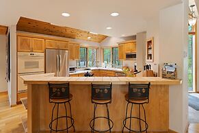 Glaze Meadow 376 3 Bedroom Home by RedAwning