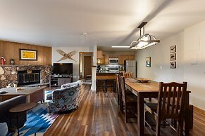 309 Snowdance Manor 2 Bedroom Condo by RedAwning