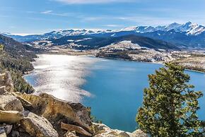 309 Snowdance Manor 2 Bedroom Condo by RedAwning