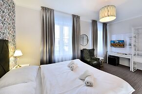 APLEND Hotel Lujza Major