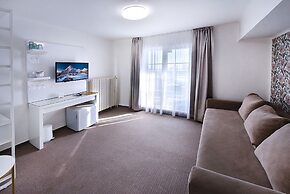 APLEND Hotel Lujza Major