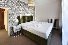 APLEND Hotel Lujza Major