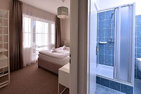 APLEND Hotel Lujza Major
