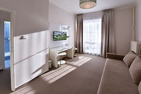 APLEND Hotel Lujza Major