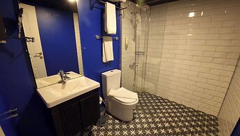 Think Hotel