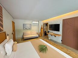 Makena Hotel