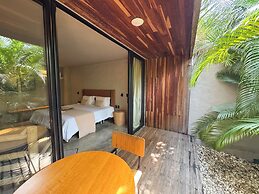 Makena Hotel