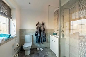 Camaraderie Guest House