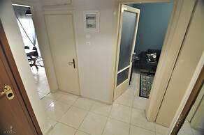 Zennova 4 Vintage City Center Apt