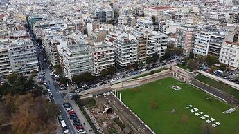 Zennova 4 Vintage City Center Apt