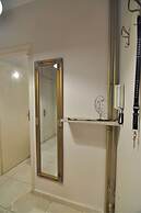 Zennova 4 Vintage City Center Apt