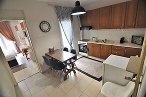 Zennova 4 Vintage City Center Apt