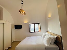 Diva Santorini Luxury Villa