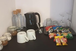 Buck - En-suite Room in Canalside Guesthouse