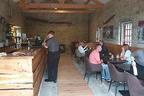 Buck - En-suite Room in Canalside Guesthouse