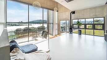 Jeju Themoon Poolvilla