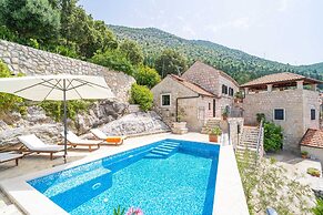 Holiday Home Majkovi