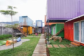 Container Smart Stay (CSS)